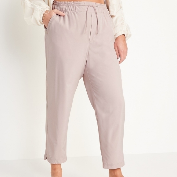 4X - Old Navy | High-Waisted StretchTech Cropped Taper Pants - Picture 5 of 5